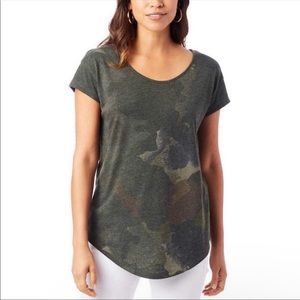 Alternative Apparel Size Medium Blue Short Sleeve Scoop Neckline T-Shirt